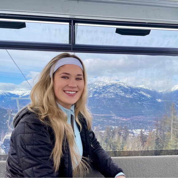 Meet your Posher, Ally - Picture 1 of 1